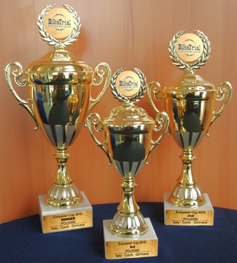 COME TO THE FINAL ROUND OF THE EUROPEAN CUP IN GERMANY AND WINN THESE BEAUTIFUL CUPS